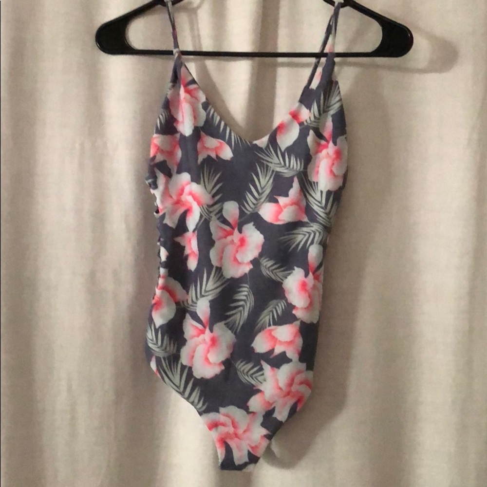 ❌SOLD❌ Stone Fox Swim hermosa one piece